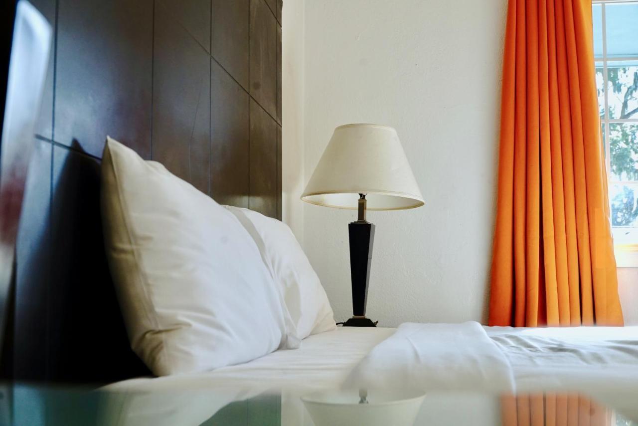 Inn On 17 Savannah Esterno foto